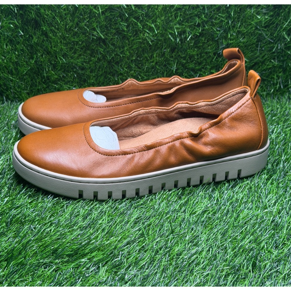 Vionic Uptown Ballet Leather Flats Tan Brown Slip On Shoes Womens 8 Wide NWOB